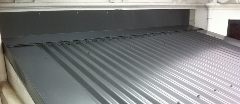 Small_Re-roof_in_colorsteel_Endura.jpg